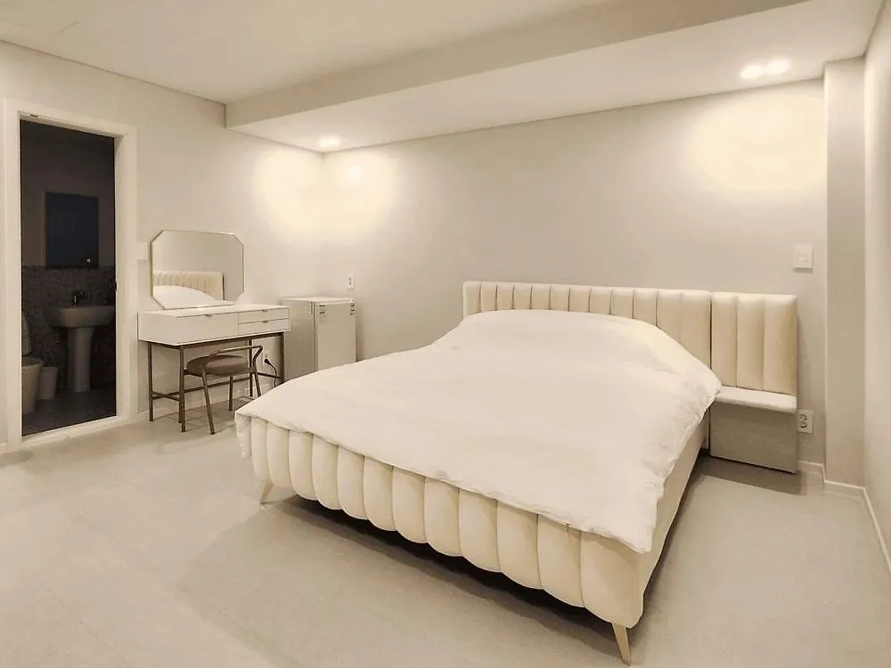 Wisma tamu Ganghwa Do N Do Stay Incheon